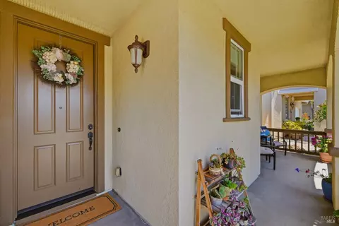 Exterior - 239 Saffron Ct, Napa, CA 94559 photo 3 of 11