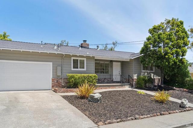44 Robinhood Dr, San Rafael, CA 94901