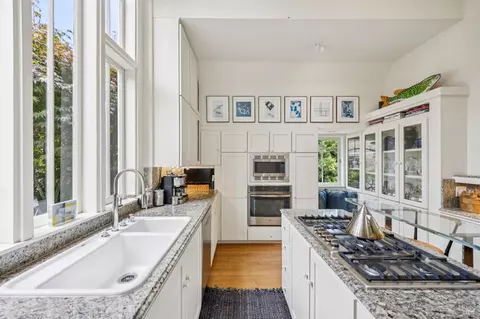 Kitchen - 162 Bayview Dr, Mill Valley, CA 94941 photo 4 of 6