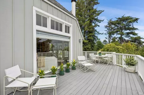 Exterior - 162 Bayview Dr, Mill Valley, CA 94941 photo 6 of 13