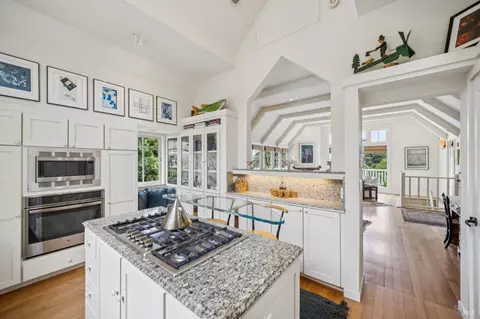 Kitchen - 162 Bayview Dr, Mill Valley, CA 94941 photo 3 of 6