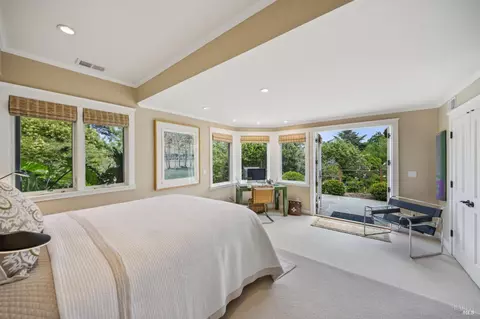 Bedroom - 162 Bayview Dr, Mill Valley, CA 94941 photo 4 of 5