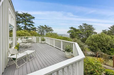Exterior - 162 Bayview Dr, Mill Valley, CA 94941 photo 7 of 13