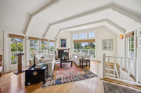 Living - 162 Bayview Dr, Mill Valley, CA 94941 photo 3 of 3