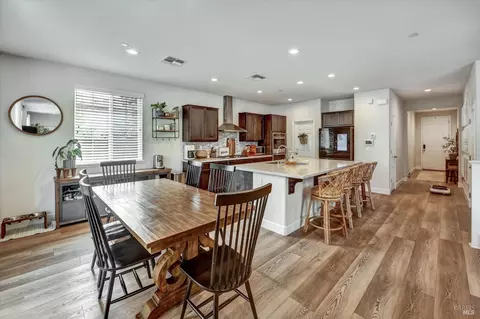 575 W Cherry St, Dixon, CA 95620 photo 10