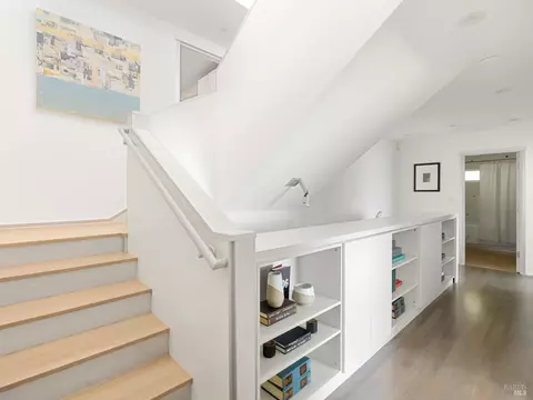 Entry Way - 116 Sugarloaf Dr, Tiburon, CA 94920 photo 1 of 1