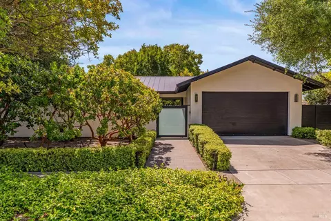 1885 Larkspur St, Yountville, CA 94599