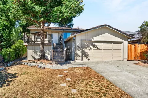 517 N Jefferson St, Cloverdale, CA 95425