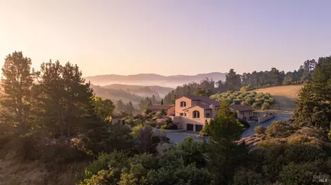 3518 Bloomfield Rd, Sebastopol, CA 95472
