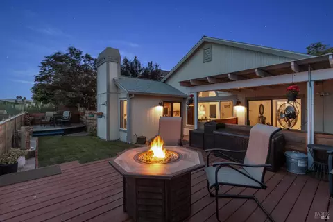 Exterior - 114 Clearview Dr, Vallejo, CA 94591 photo 2 of 10