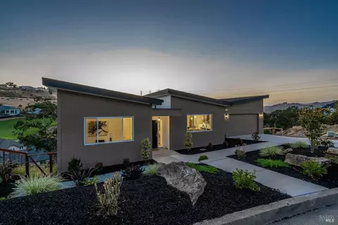 3729 Deauville Pl, Santa Rosa, CA 95403