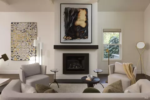 Living - 116 Chase St, Sonoma, CA 95476 photo 2 of 4