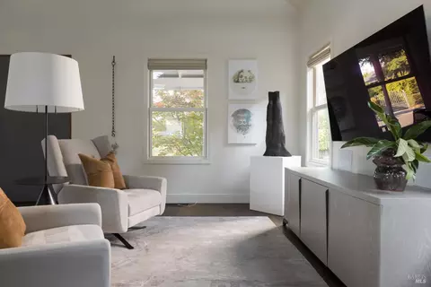 Living - 116 Chase St, Sonoma, CA 95476 photo 3 of 4