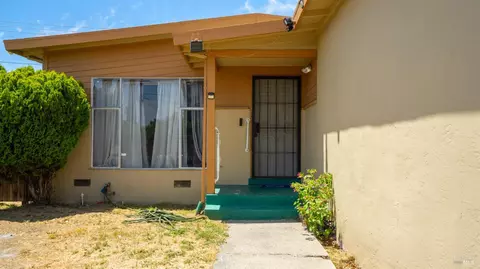 1341 Eisenhower St, Fairfield, CA 94533 photo 4