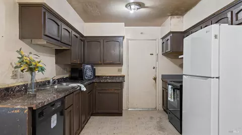 1341 Eisenhower St, Fairfield, CA 94533 photo 12