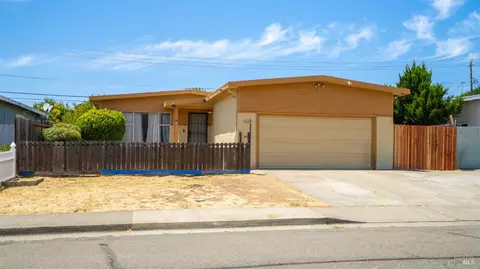 1341 Eisenhower St, Fairfield, CA 94533 photo 2