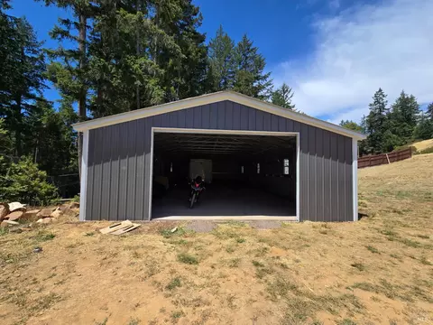 26102 Peacock Rd, Willits, CA 95490 photo 3