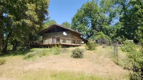 8000 Yellow Star Rd, Laytonville, CA 95454