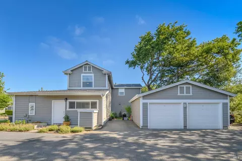 Exterior - 832-834 3rd St W, Sonoma, CA 95476 photo 3 of 13