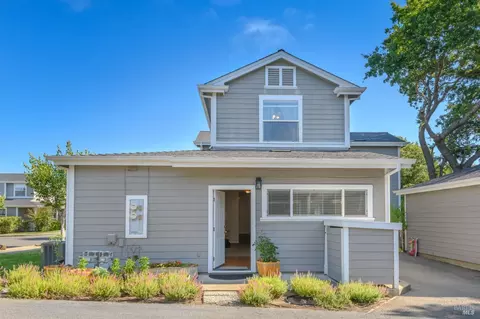 Exterior - 832-834 3rd St W, Sonoma, CA 95476 photo 2 of 13