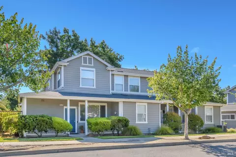 Exterior - 832-834 3rd St W, Sonoma, CA 95476 photo 6 of 13