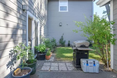 Exterior - 832-834 3rd St W, Sonoma, CA 95476 photo 5 of 13