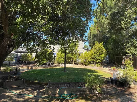 Exterior - 832-834 3rd St W, Sonoma, CA 95476 photo 13 of 13