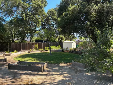 Exterior - 832-834 3rd St W, Sonoma, CA 95476 photo 12 of 13