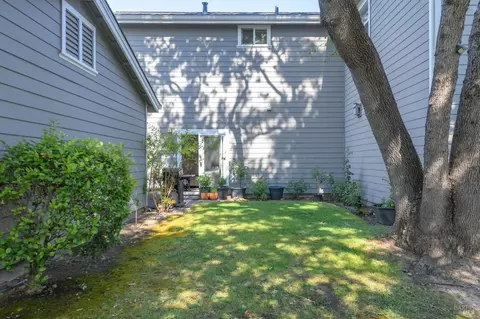 Exterior - 832-834 3rd St W, Sonoma, CA 95476 photo 4 of 13