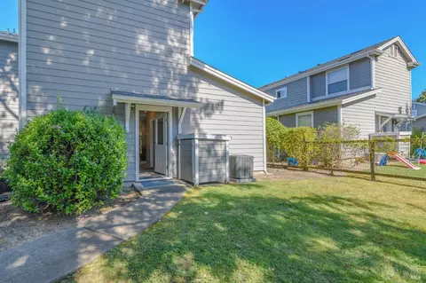 Exterior - 832-834 3rd St W, Sonoma, CA 95476 photo 8 of 13