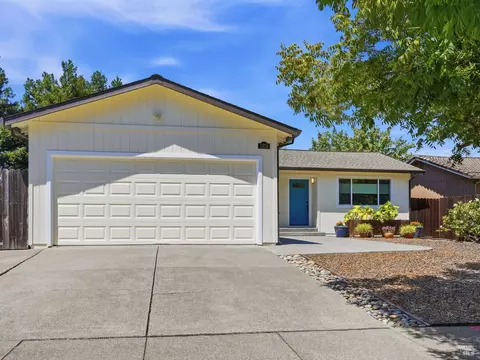 1309 Lombardi Ln, Santa Rosa, CA 95407