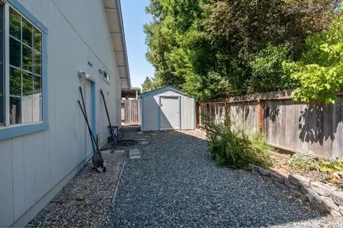 660 Capps Ln, Ukiah, CA 95482 photo 24