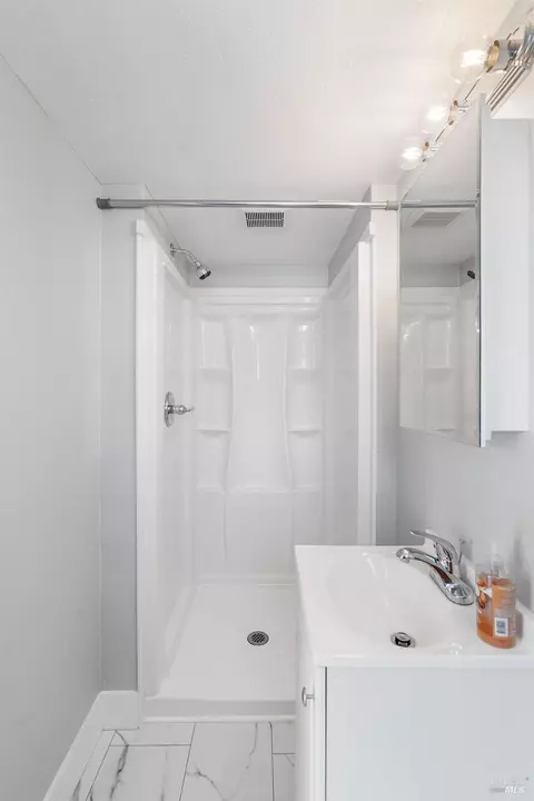 Bath - 143 Royal Ct, Vallejo, CA 94591 photo 8 of 8