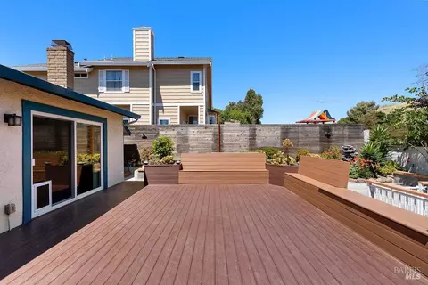 Exterior - 143 Royal Ct, Vallejo, CA 94591 photo 6 of 15