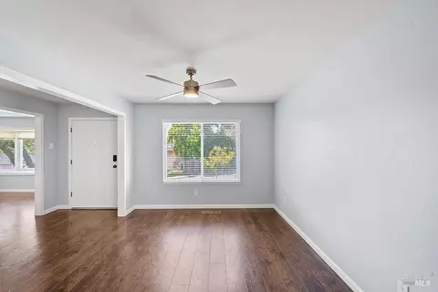 Living - 143 Royal Ct, Vallejo, CA 94591 photo 3 of 8