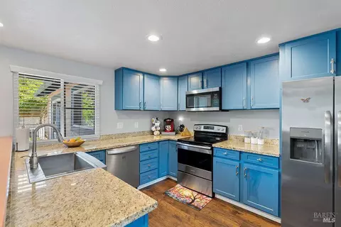Kitchen - 143 Royal Ct, Vallejo, CA 94591 photo 4 of 5