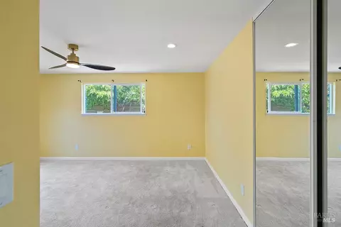 Bedroom - 143 Royal Ct, Vallejo, CA 94591 photo 3 of 8
