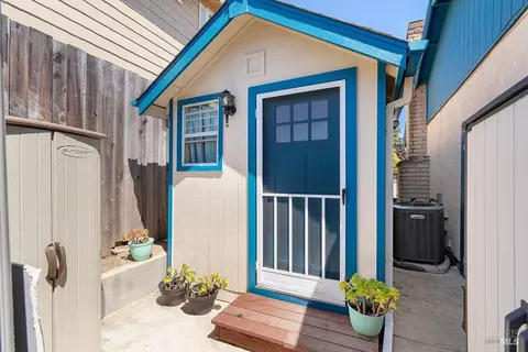 Exterior - 143 Royal Ct, Vallejo, CA 94591 photo 13 of 15