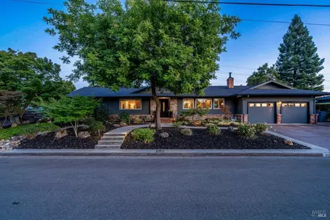 419 Mayfield Dr, Santa Rosa, CA 95403