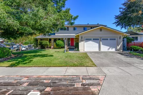 2991 Applewood Ct, Napa, CA 94558