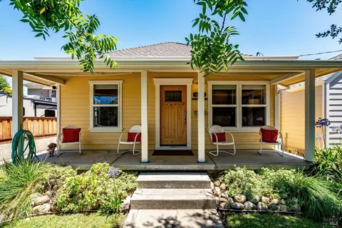 1622 Spencer St, Napa, CA 94559