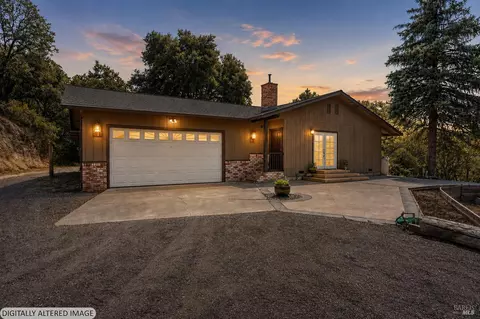 4555 E Side Calpella Rd, Ukiah, CA 95482
