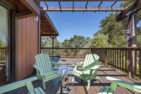 Exterior - 26807 Oak Knoll Ter, Cloverdale, CA 95425 photo 5 of 6