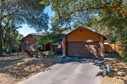 321 Forsythe Dr, Redwood Valley, CA 95470