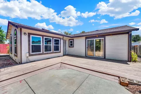 Exterior - 2247 Older Pl, Fairfield, CA 94533 photo 5 of 11