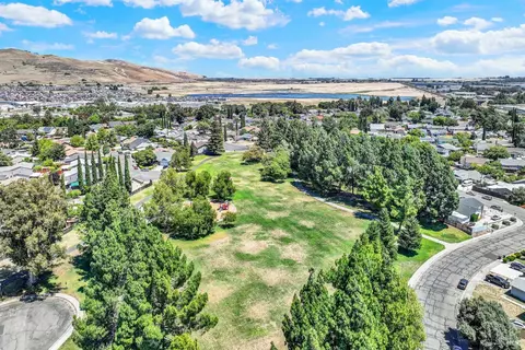 View/Area - 2247 Older Pl, Fairfield, CA 94533 photo 2 of 3