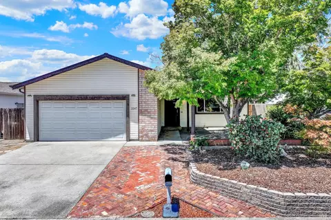 Exterior - 2247 Older Pl, Fairfield, CA 94533 photo 2 of 11