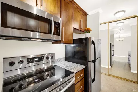 Kitchen - 4081 Clayton Rd #228, Concord, CA 94521 photo 3 of 7