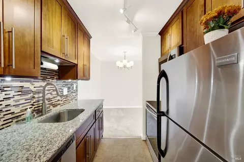 Kitchen - 4081 Clayton Rd #228, Concord, CA 94521 photo 6 of 7