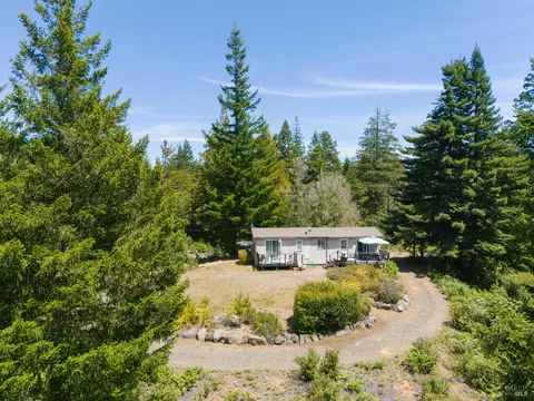 33482 Iversen Rd, Gualala, CA 95445